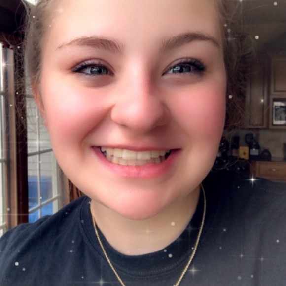 Meet your Posher, Victoria - Picture 1 of 3